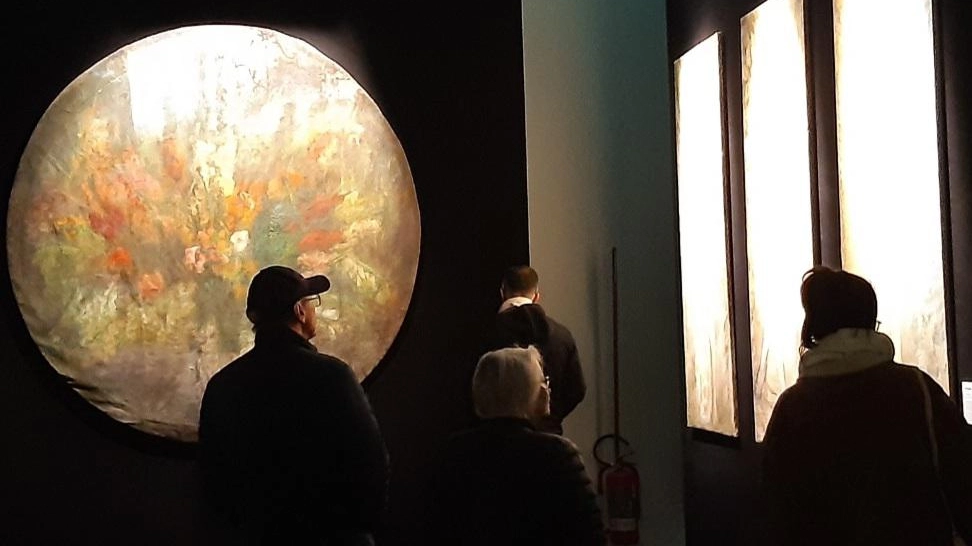 Il senso di Mello per luce e colore La mostra sbarca in Sala d’Arme Il senso di Mello per luce e colore La mostra sbarca in Sala d’Arme