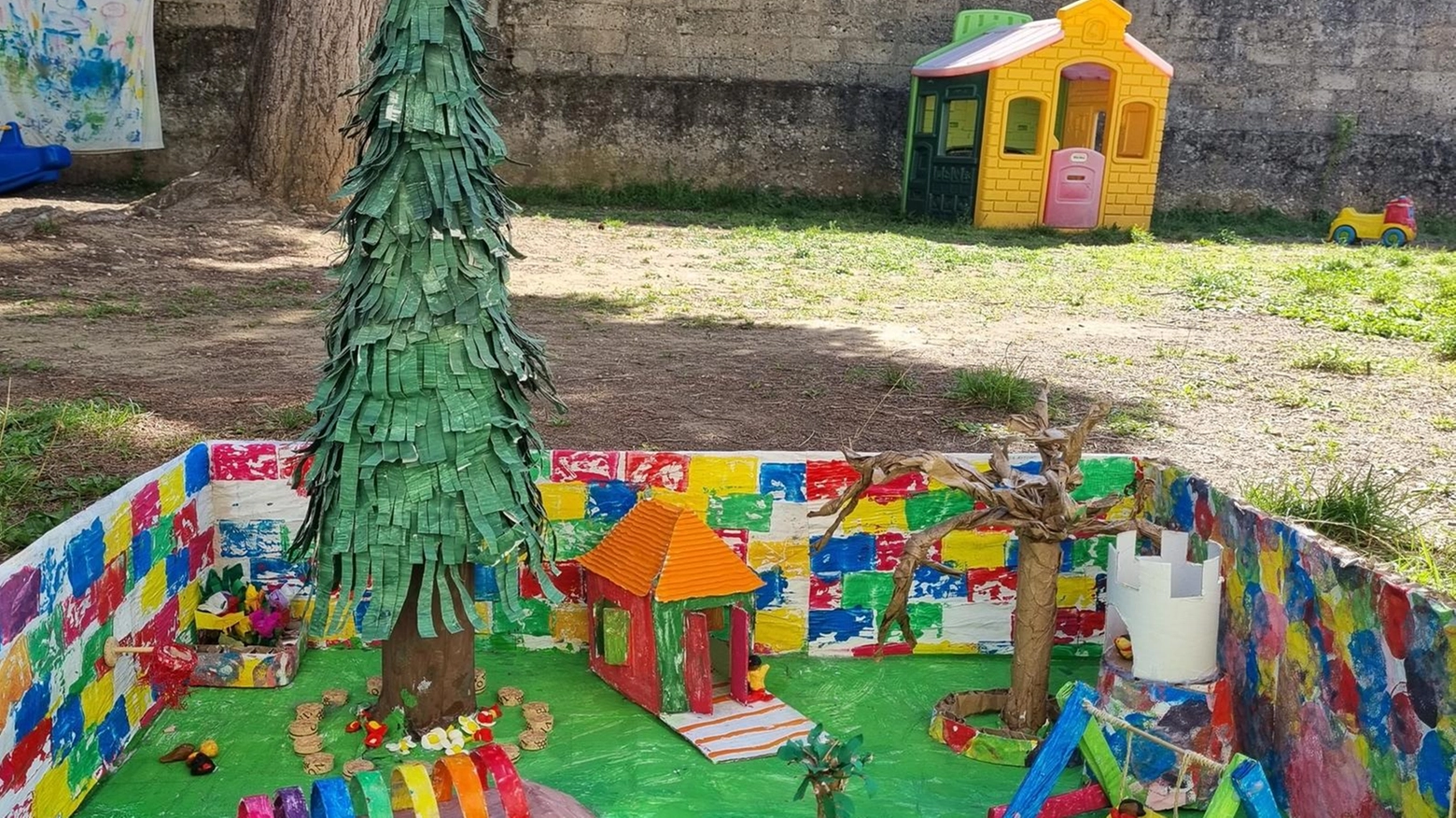 Ortola, una scuola ’green’ I piccoli curano il giardino Ortola, una scuola ’green’ I piccoli curano il giardino