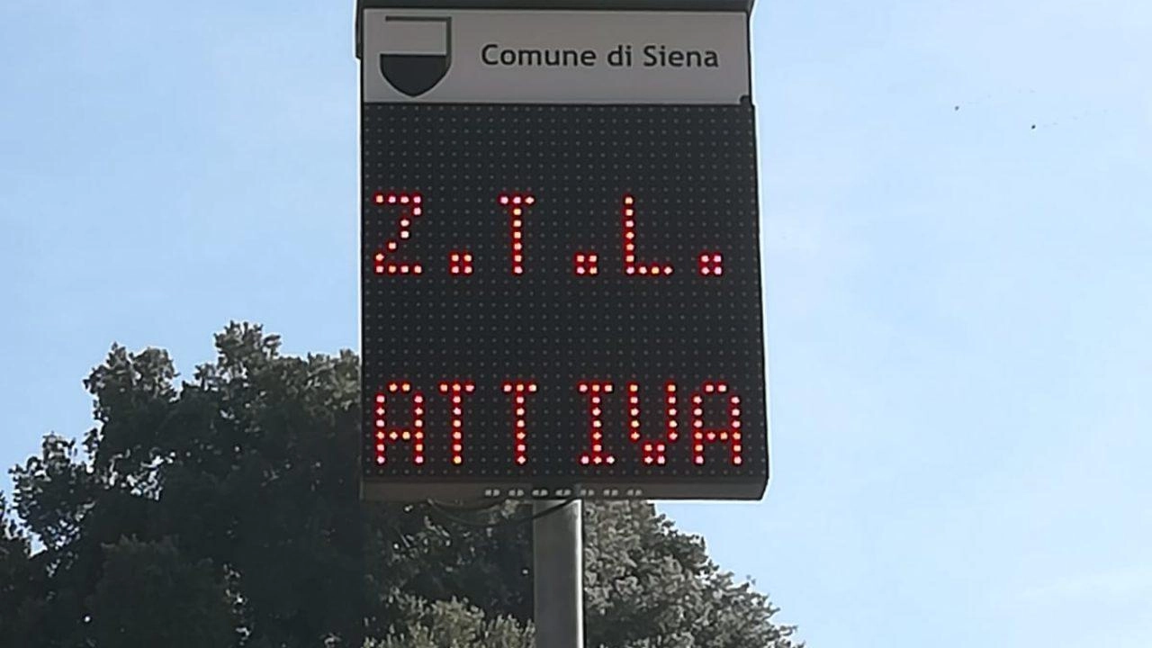 Campo, Salicotto e piazza del Mercato. Nuovi varchi e viabilità Campo, Salicotto e piazza del Mercato. Nuovi varchi e viabilità