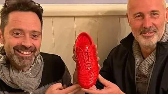 La scarpa di Castagnini e Bertellotti nel ristorante di Del Piero