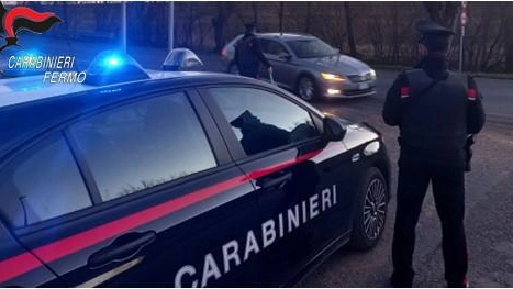 Armato di coltello minaccia il cameriere per non pagare il conto.  Bloccato e arrestato dai carabinieri