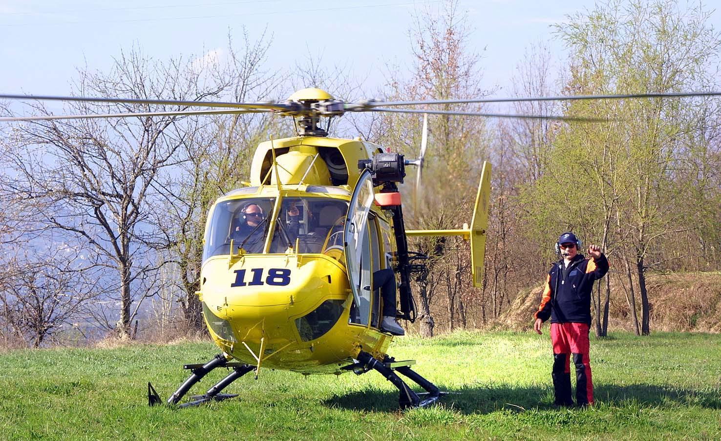 Si ustiona mentre brucia le stoppie, è grave