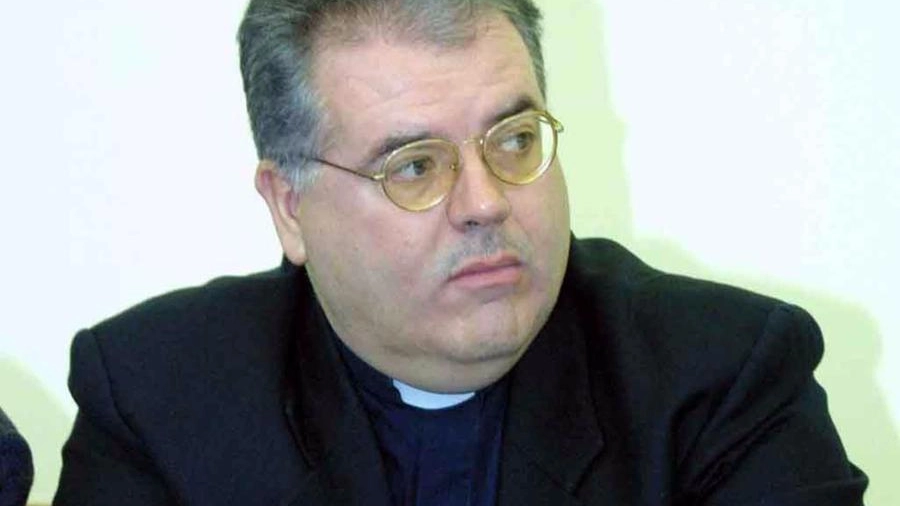 Don Euro, ovvero l'ex parroco Luca Morini