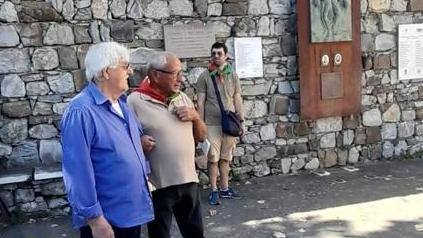 Vandali strappano i manifesti della giornata sulla Resistenza Vandali strappano i manifesti della giornata sulla Resistenza