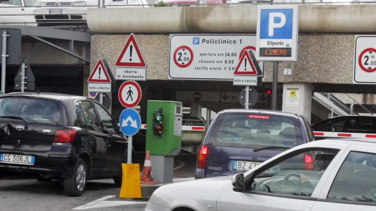 Ok alla variante delle Scotte. Sosta gratis per i dipendenti nell’area dell’Eliporto Ok alla variante delle Scotte. Sosta gratis per i dipendenti nell’area dell’Eliporto