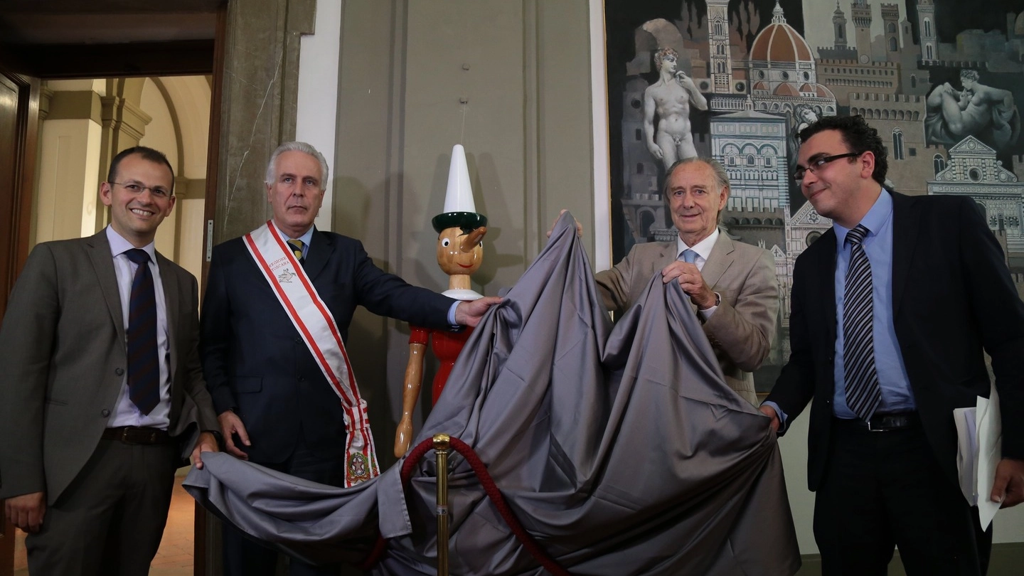 La cerimonia per la statua di Pinocchio in Regione (foto Edoardo Abruzzese/New Pressphoto)