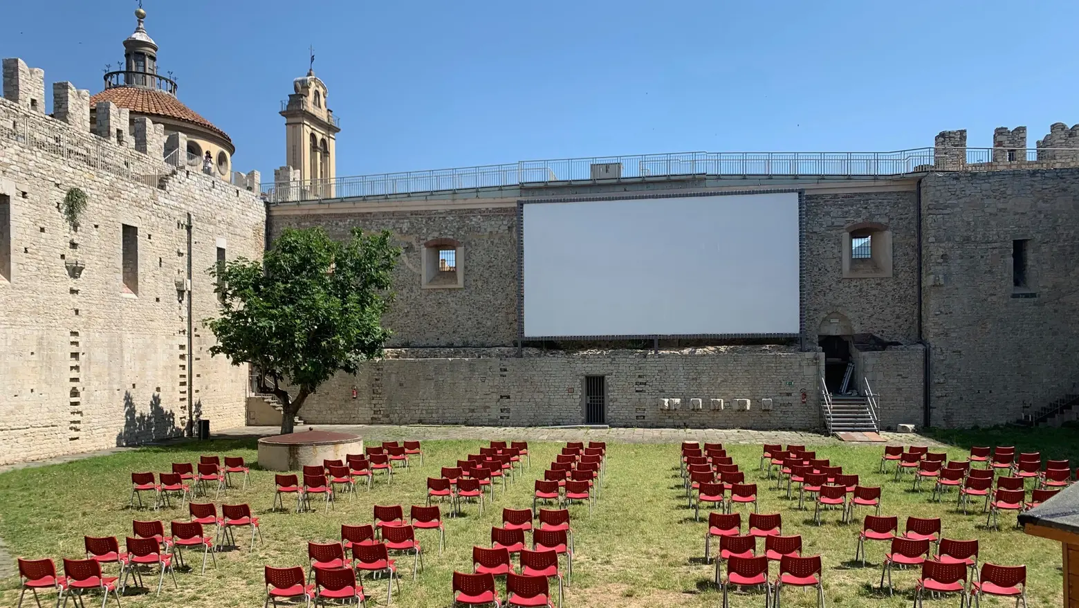 Il Castello dell'Imperatore adibito a cinema