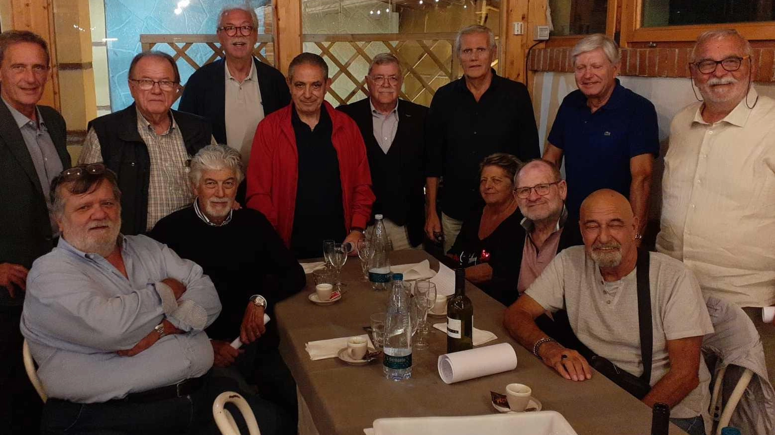 La V A Pacinotti, 50 anni dopo: cena e sorrisi. Mezzo secolo dal diploma ricordando chi non c’è più La V A Pacinotti, 50 anni dopo: cena e sorrisi. Mezzo secolo dal diploma ricordando chi non c’è più