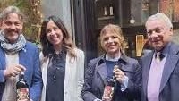 “Signorelli 500“, il vino dell’artista ’Mixato’ dall’intelligenza artificiale “Signorelli 500“, il vino dell’artista ’Mixato’ dall’intelligenza artificiale