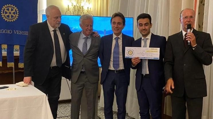 Premio di laurea Rotary "La Versilia che vorrei tra passato e futuro" Premio di laurea Rotary "La Versilia che vorrei tra passato e futuro"