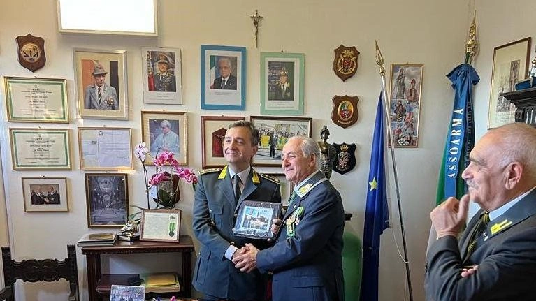 Il comandante Sorbello  visita la Sezione Anfi  del presidente Pellegrino