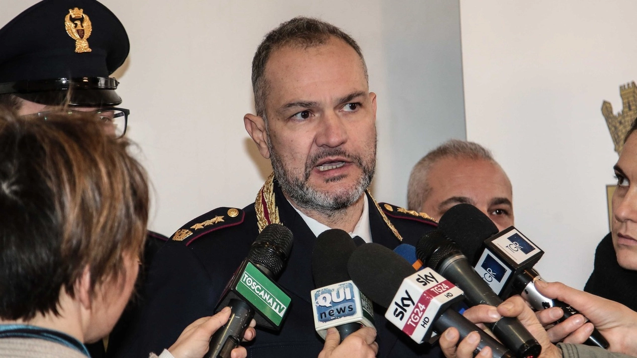  Francesco Zunino  è il dirigente del commissariato di polizia di piazza Gramsci dal giugno del 2014