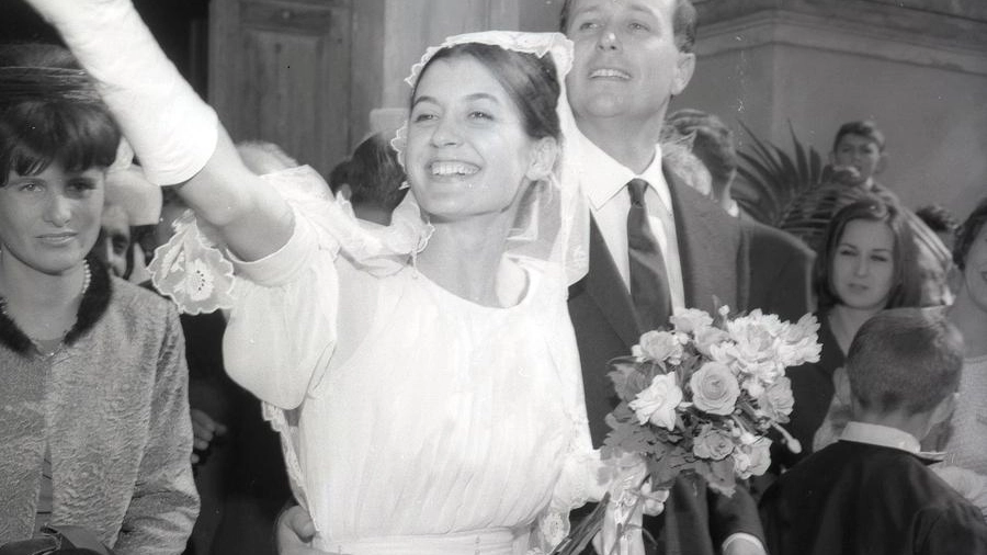 Carla Fracci con Beppe Menegatti il giorno del matrimonio