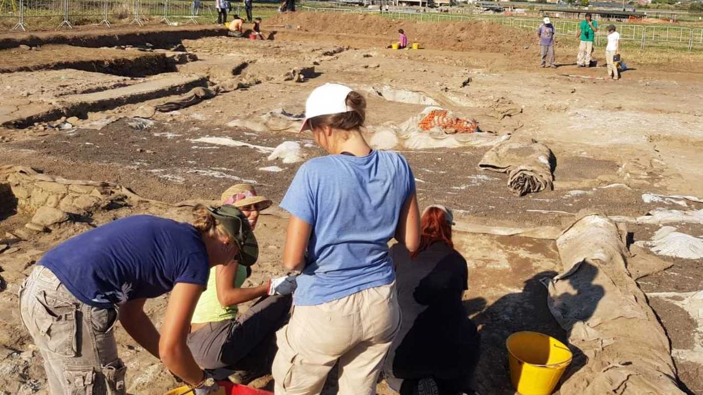 Gli archeologi dell’Università durante l’ultima campagna di scavi
