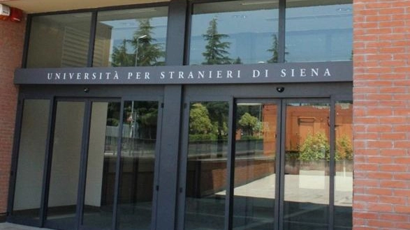 Open day in piazza Rosselli per future matricole Open day in piazza Rosselli per future matricole