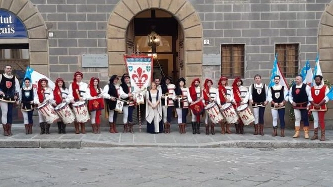 L'esibizione degli Sbandieratori della città di Firenze: dopo, c’è stato il furto