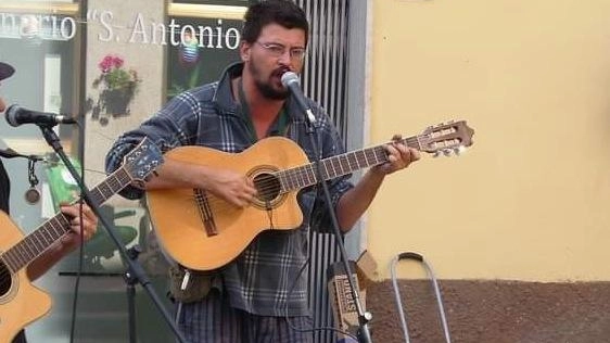 Addio a Nicola Corti. Artista di strada Addio a Nicola Corti. Artista di strada
