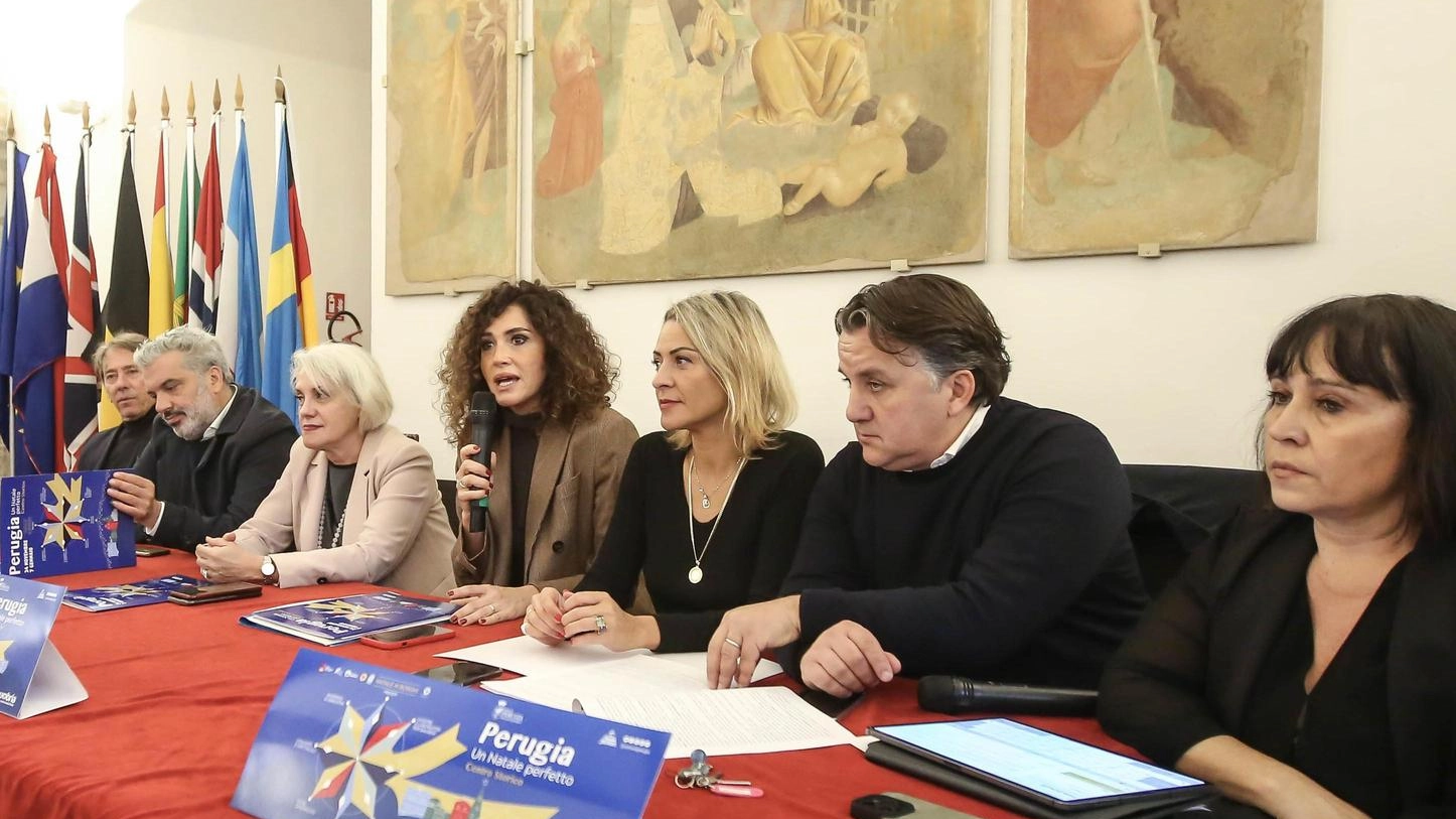 “Natale Perfetto“ Luci su tutta la città . Maxi-comete, concerti e presepi meccanici “Natale Perfetto“ Luci su tutta la città . Maxi-comete, concerti e presepi meccanici