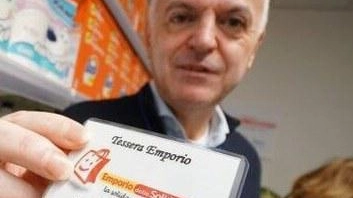 Famiglie in crisi Raccolti 10mila euro Boom di generosità Famiglie in crisi Raccolti 10mila euro Boom di generosità