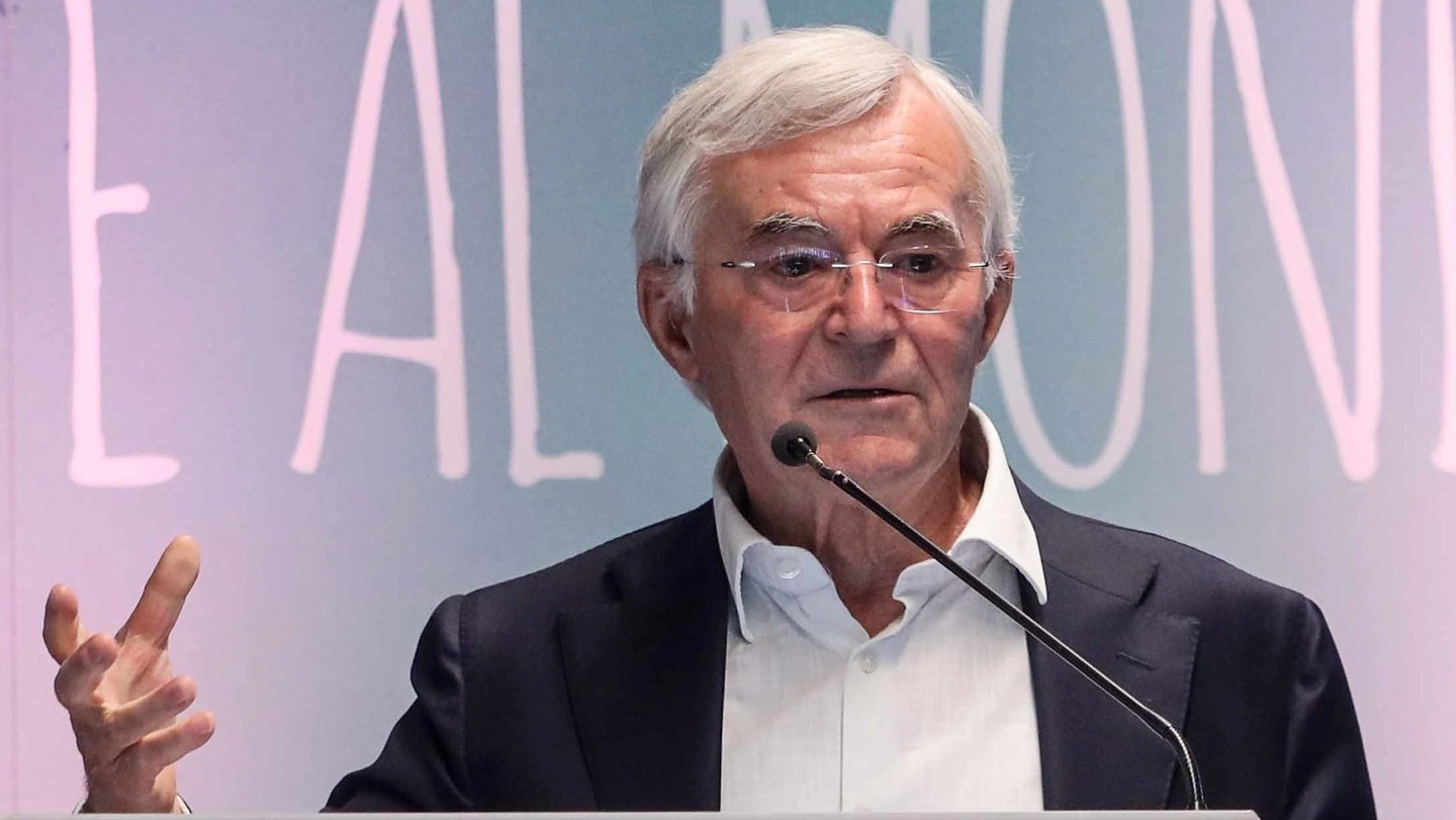 I fondi ci sono, le competenze pure, ma la struttura è ferma. E il Pd scende in piazza: "Deve partire"