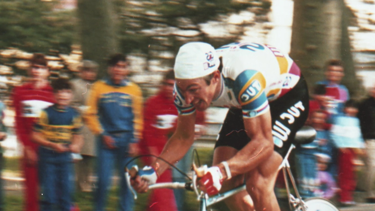 Un’immagine storica pescata dagli archivi di Foto Alcide: Francesco Moser alla tappa del Giro d’Italia a Lucca nel 1984