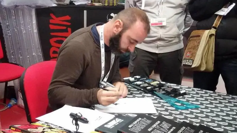 Dischi e fumetti in fiera Oggi il Diabolik di Nunziati Dischi e fumetti in fiera Oggi il Diabolik di Nunziati