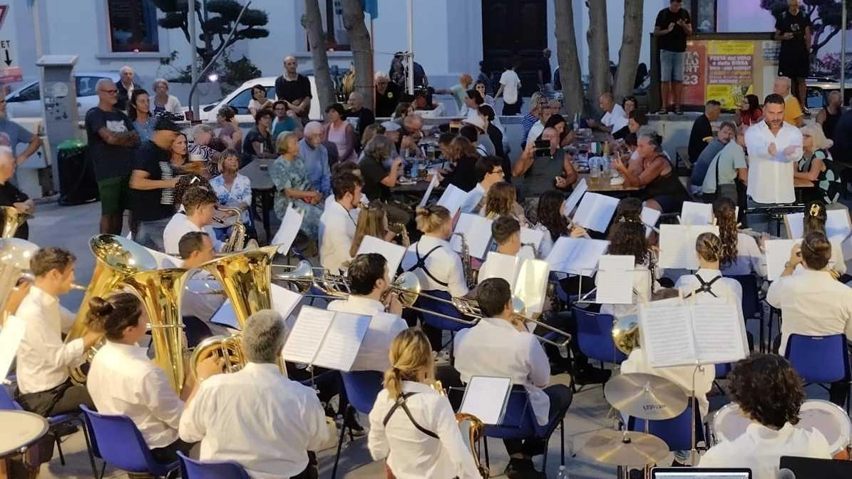 Domani sera alle 21.30 Domani sera alle 21.30
