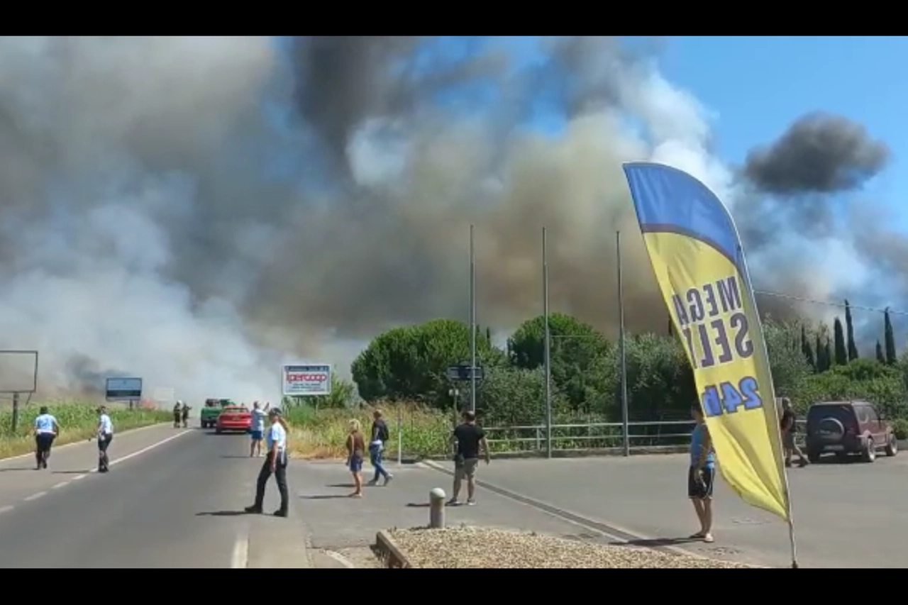 L'incendio a Grosseto