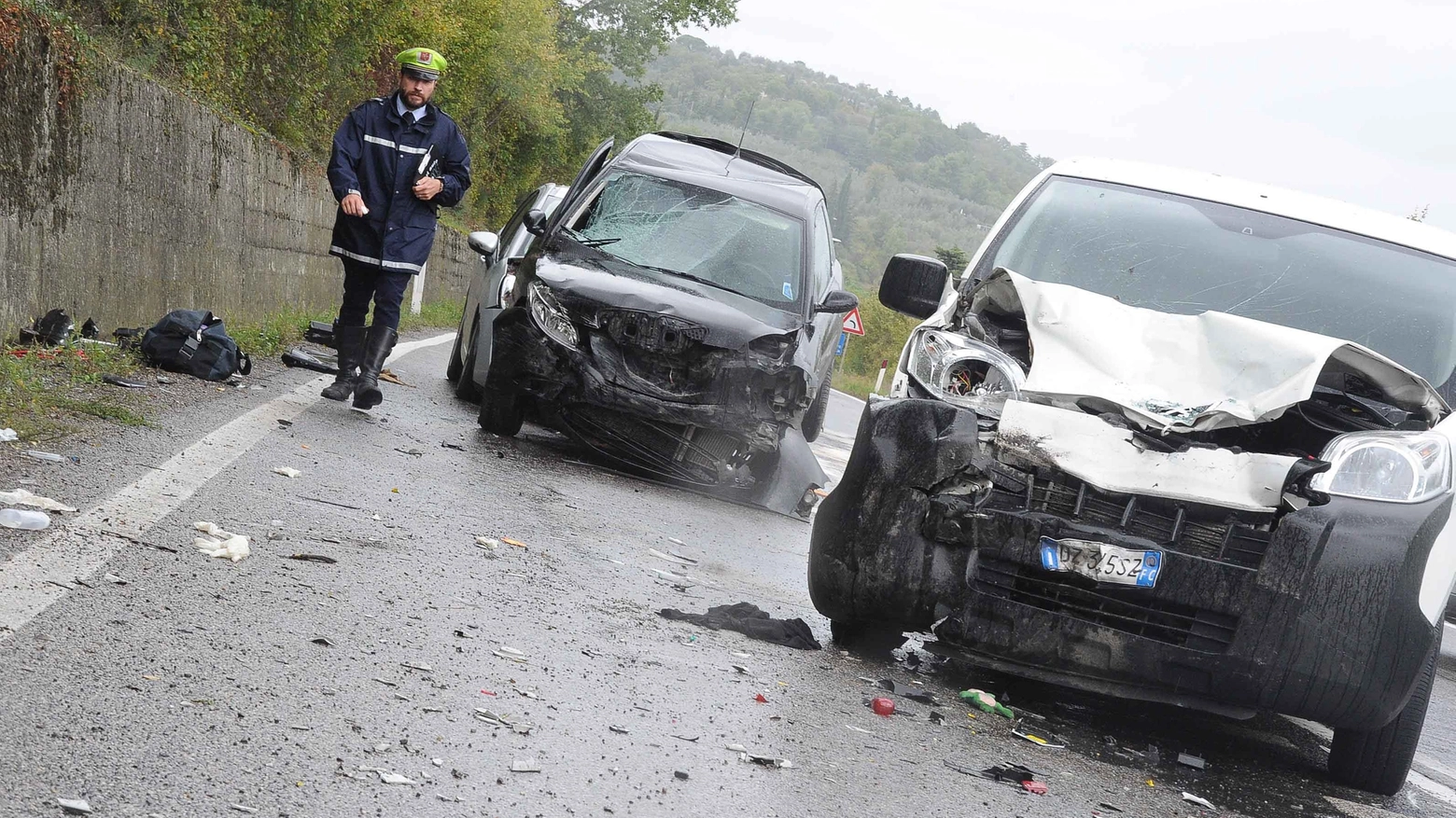 Incidente Stradale Frontale tre auto Stoppe d'Arca