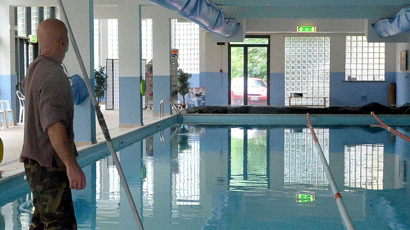 La piscina di Cutigliano è tra le priorità degli albergatori della montagna (foto archivio Castellani)