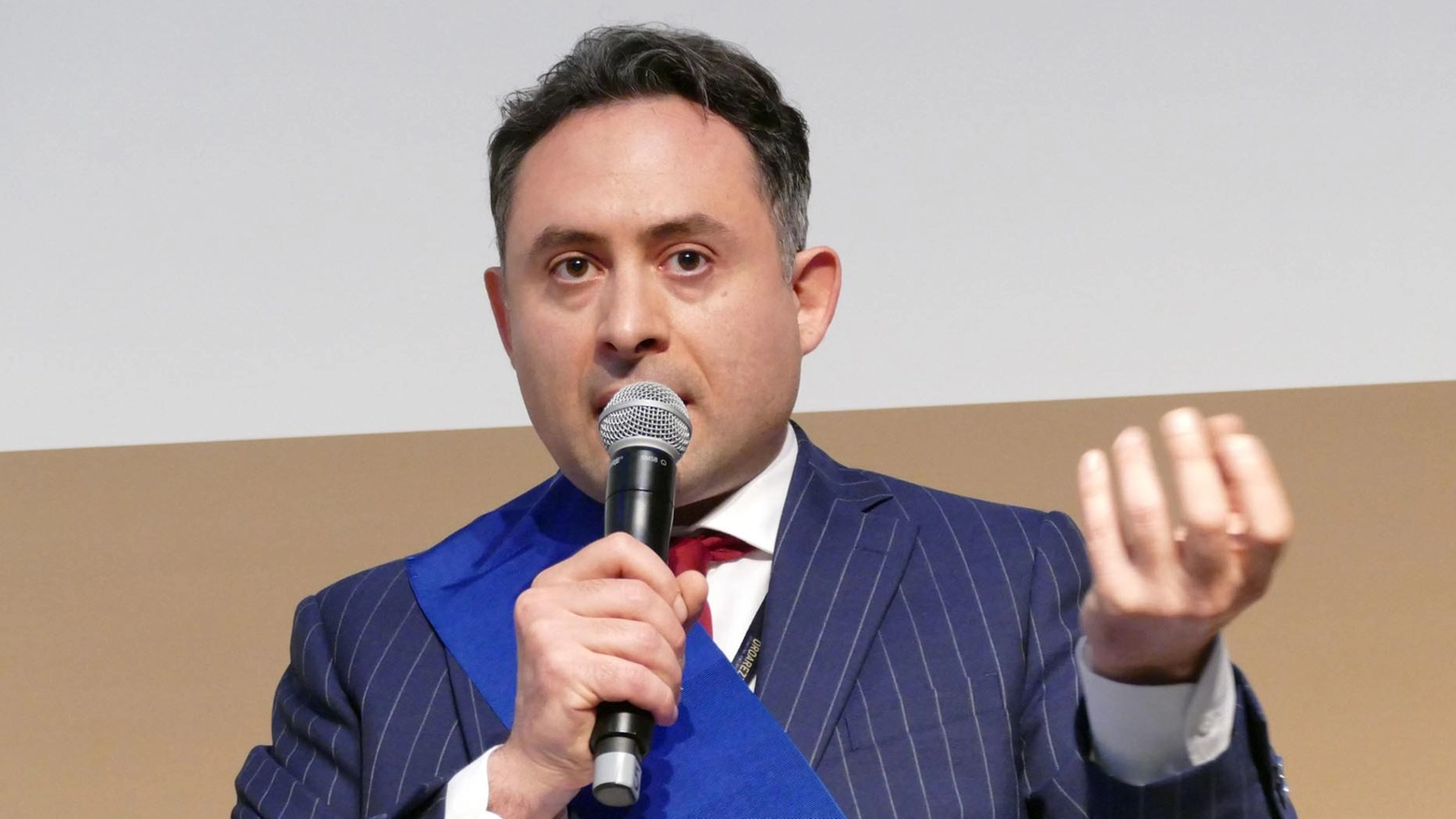 Crollo del solaio alla scuola Marconi. Il sopralluogo del presidente Polcri Crollo del solaio alla scuola Marconi. Il sopralluogo del presidente Polcri