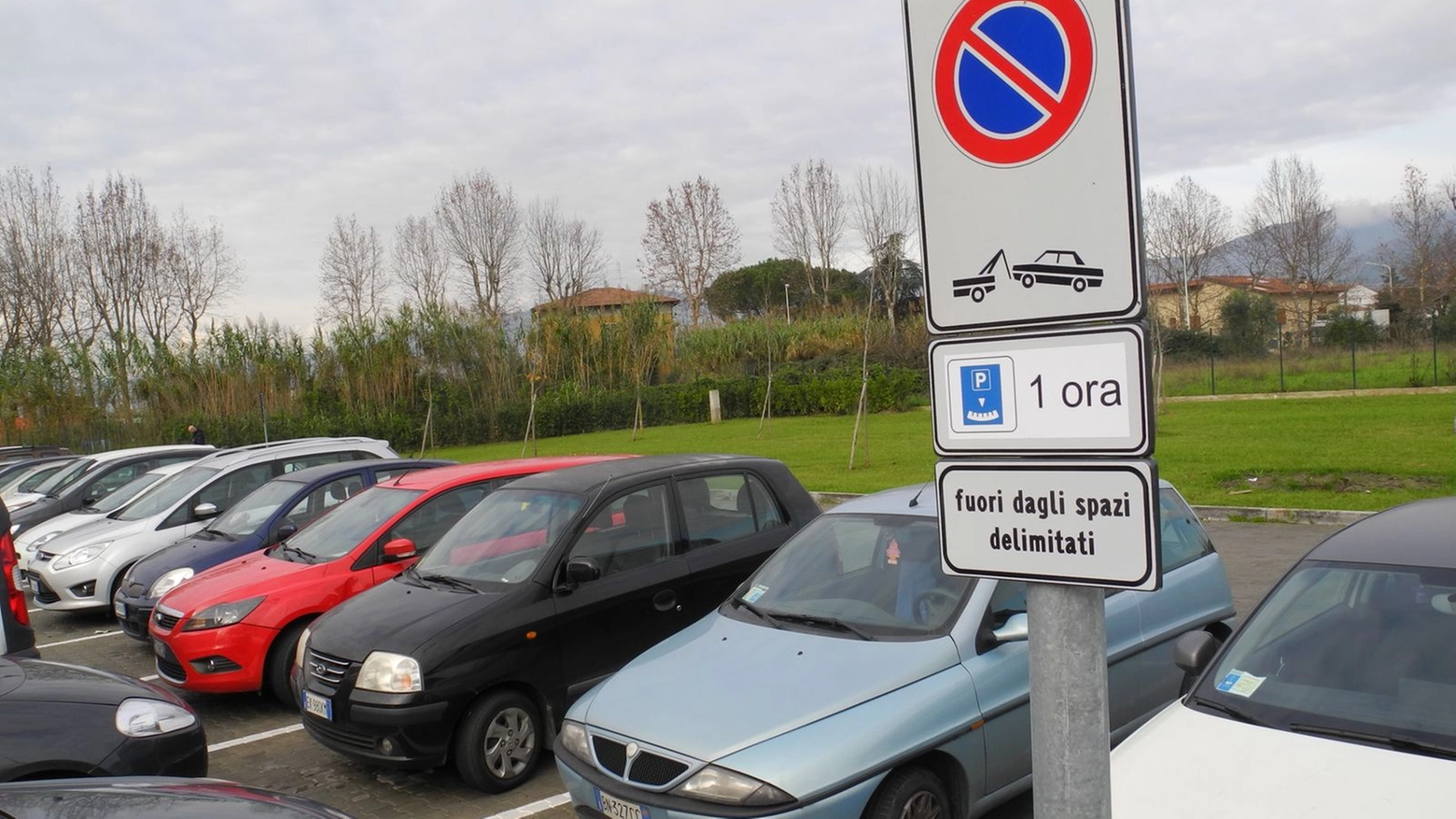 Nuovo ospedale Santo Stefano parcheggio pronto soccorso (foto Attalmi)