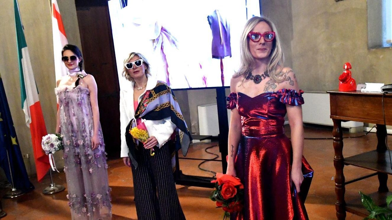 Cina e Albania sfilano tra moda, note e danza Cina e Albania sfilano tra moda, note e danza