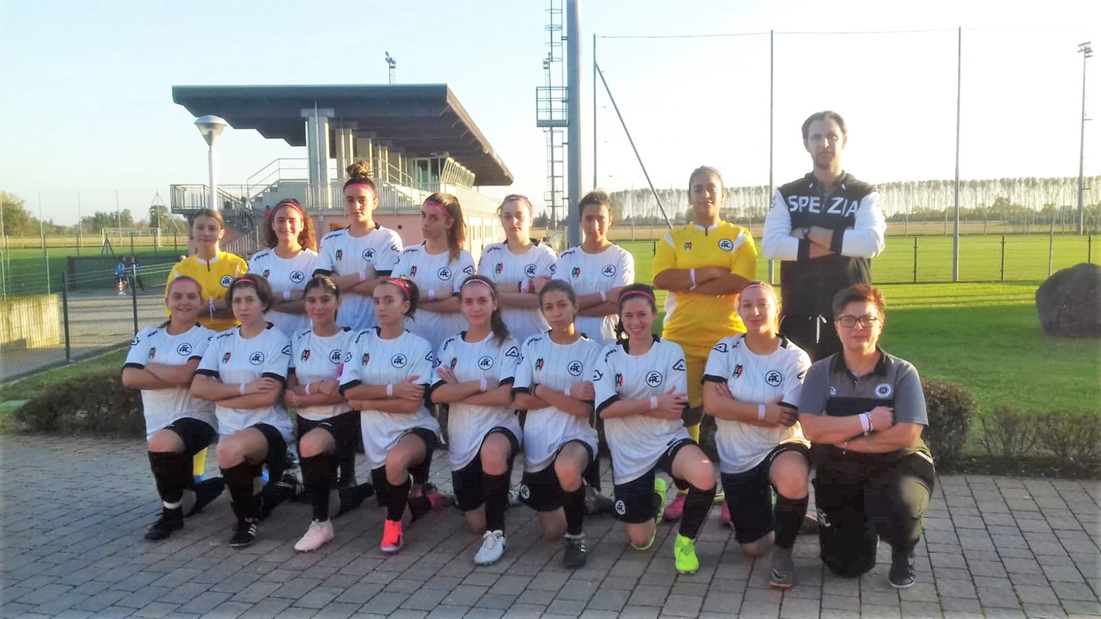 Il team Under 17 femminile dello Spezia che ha pareggiato a Novara