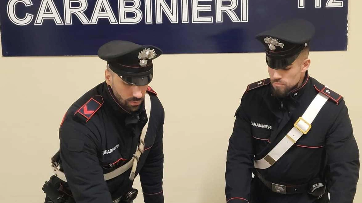Spacciatore di cocaina arrestato dai carabinieri Droga per 20mila euro Spacciatore di cocaina arrestato dai carabinieri Droga per 20mila euro