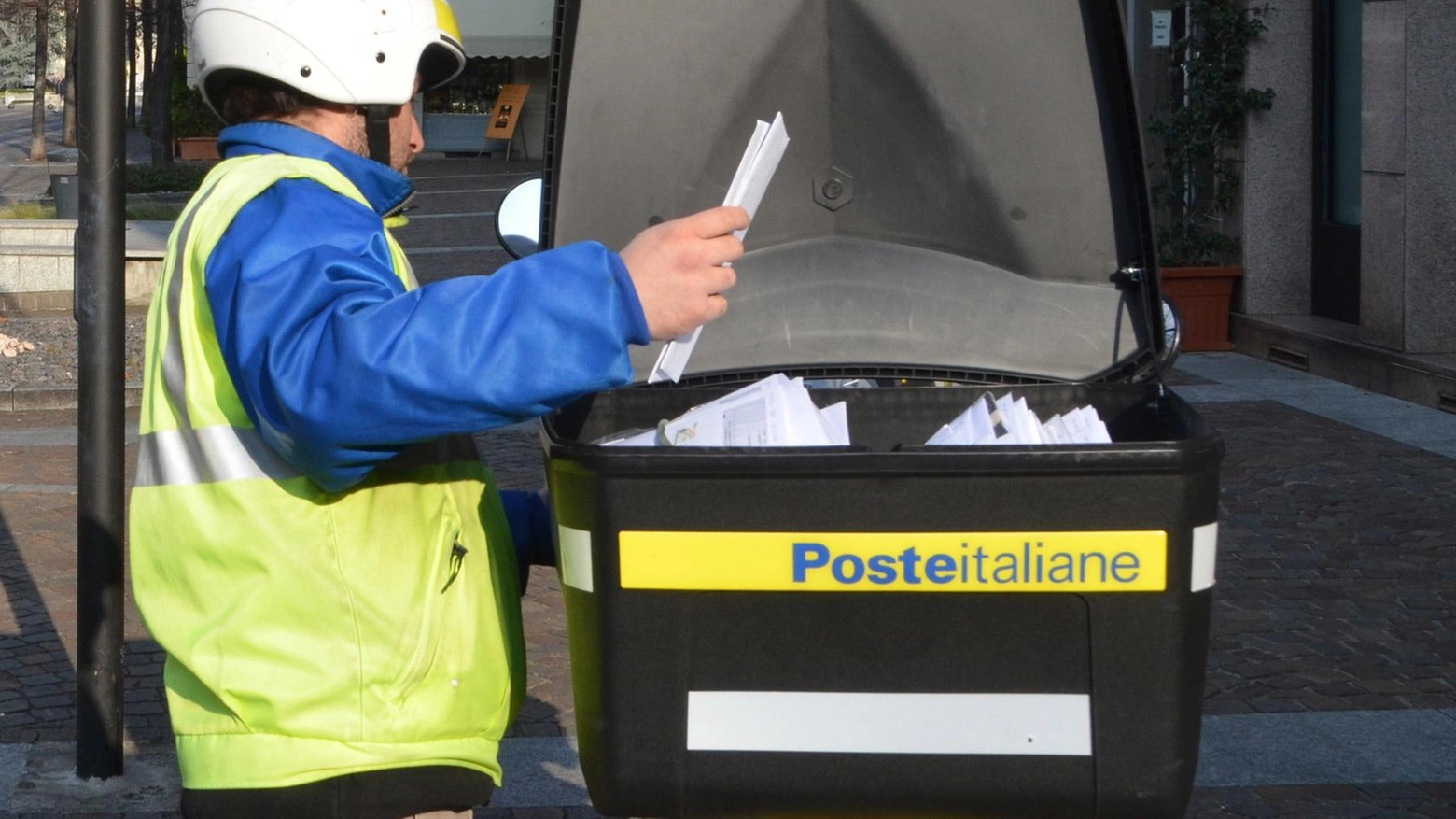 Nuovi disservizi alle Poste. Ritardi e mancate consegne. In campo anche i sindaci