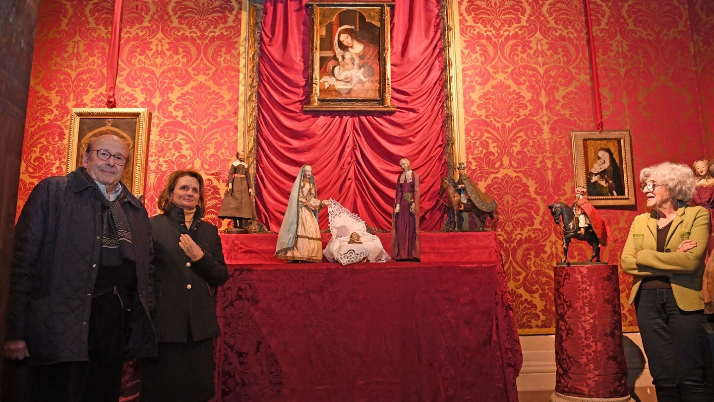 Natività a Palazzo Mansi (foto Alcide) Natività a Palazzo Mansi (foto Alcide)