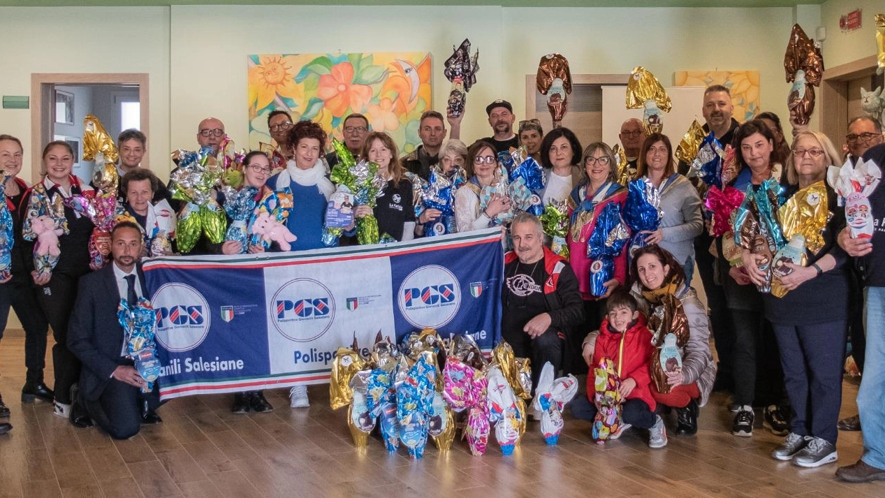 Pasqua di pace Ecco 200 uova di cioccolato Pasqua di pace Ecco 200 uova di cioccolato