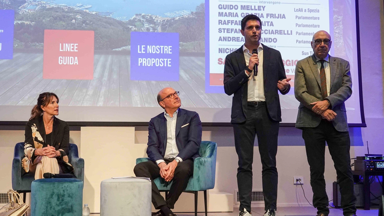 Basi Blu, si accende il dibattito "Progetto mai presentato Manca il dialogo con la città" Basi Blu, si accende il dibattito "Progetto mai presentato Manca il dialogo con la città"