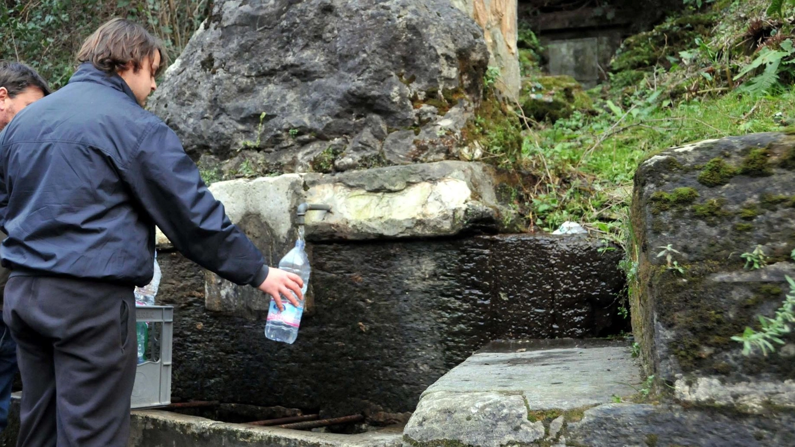 Canevara, sollievo per la fontana. Il comitato: "Finalmente la verità. Tutti sapevano dell’allevamento" Canevara, sollievo per la fontana. Il comitato: "Finalmente la verità. Tutti sapevano dell’allevamento"