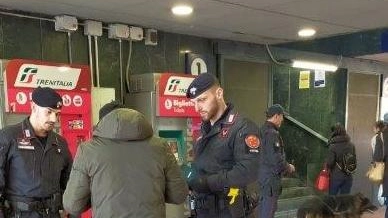 Blitz dei carabinieri Centro e Serraglio Controlli a tappeto Blitz dei carabinieri Centro e Serraglio Controlli a tappeto