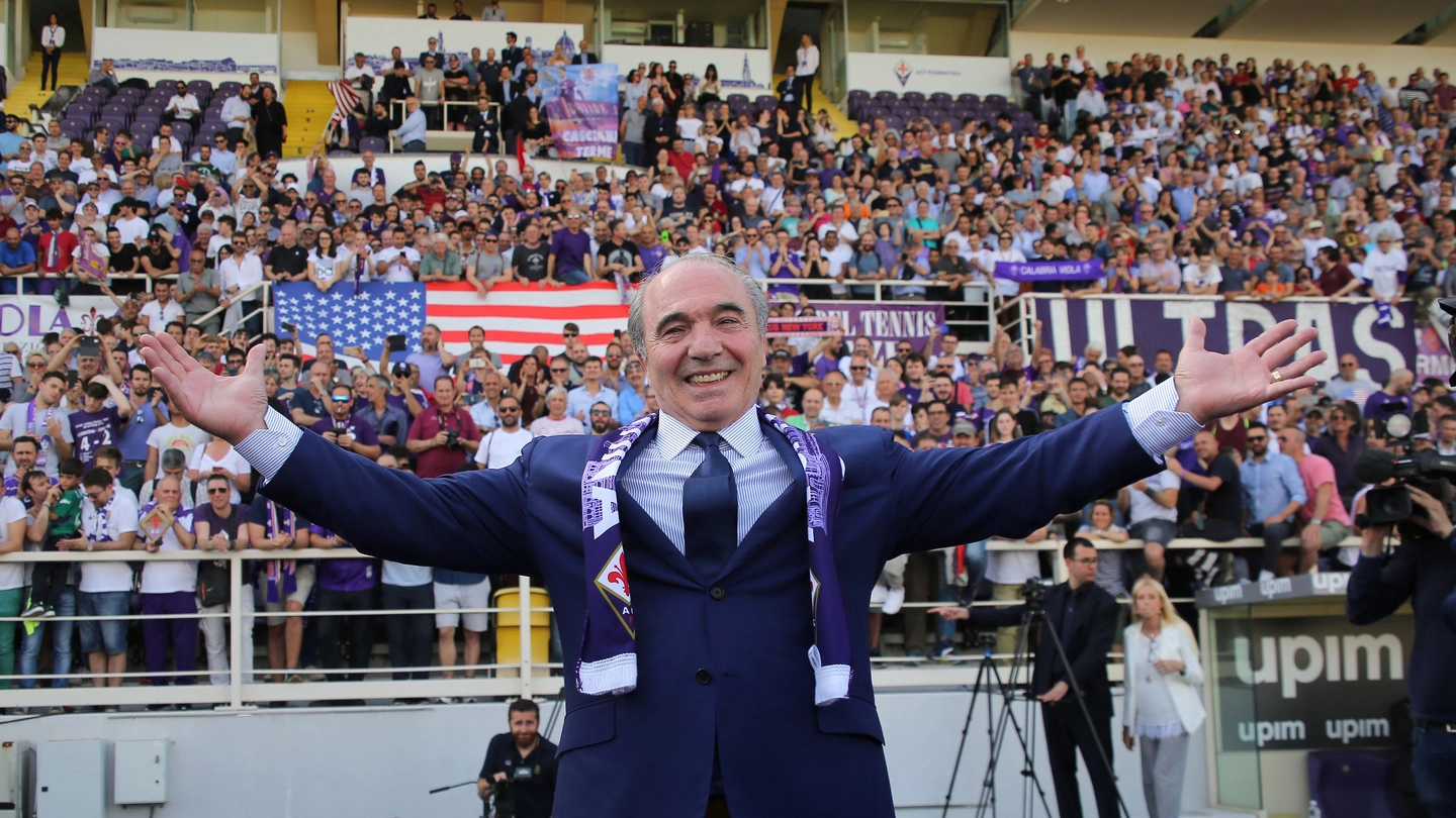 Rocco Commisso, bagno di folla allo stadio (New Press Photo)