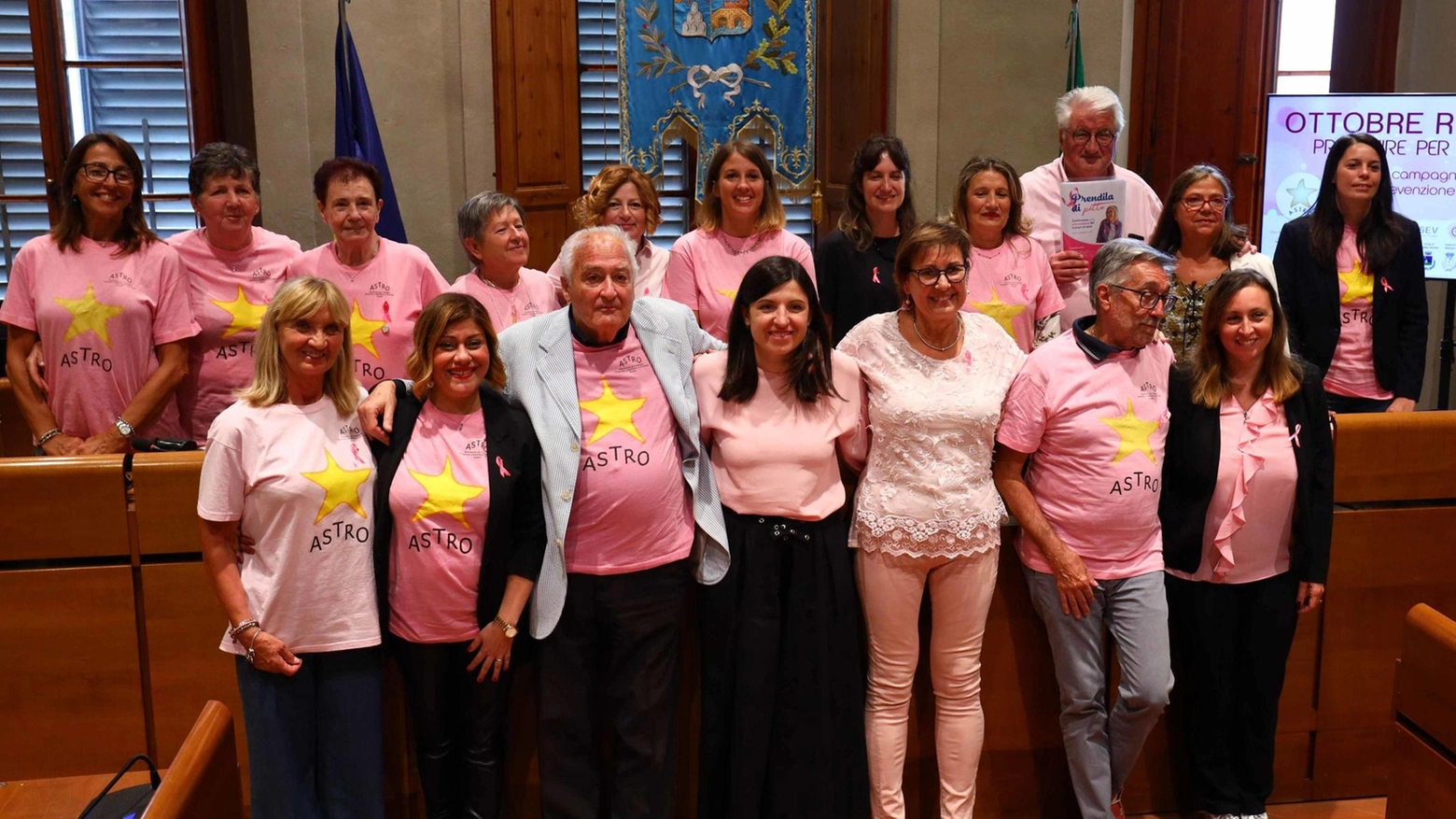 Prevenire per sconfiggere. Ottobre si colora di rosa contro i tumori al seno. Attività e raccolte fondi