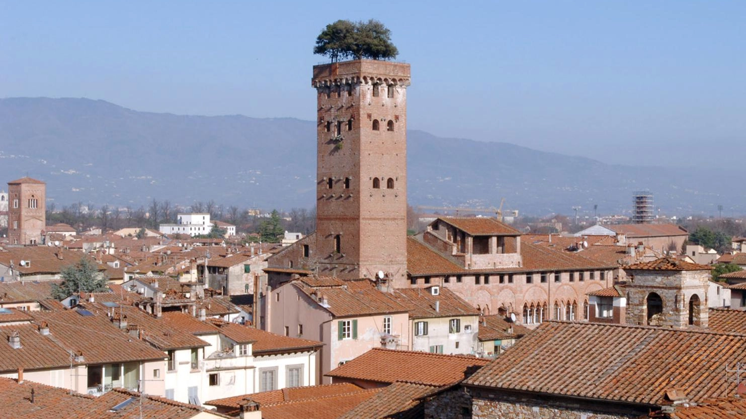 Museo Puccini sold out  Per Torri civiche e Orti  200 lucchesi al giorno