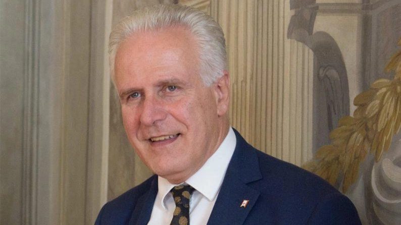 Le farmacie di comunità. Esperti a confronto. Giani apre il convegno Le farmacie di comunità. Esperti a confronto. Giani apre il convegno