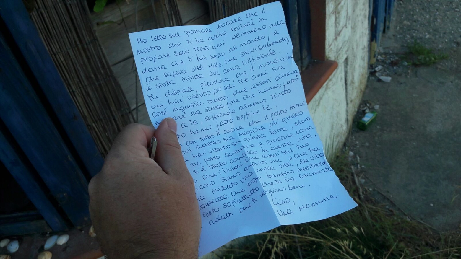 La lettera lasciata nella baracca dove è stata trovata morta la piccola Samantha