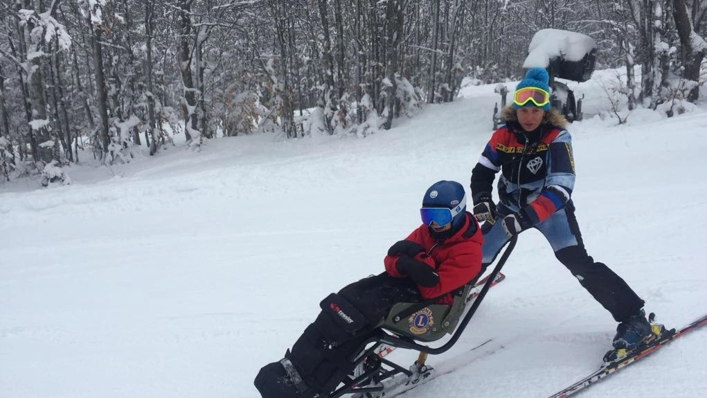Il 'guscio' che permette ai disabili di sciare