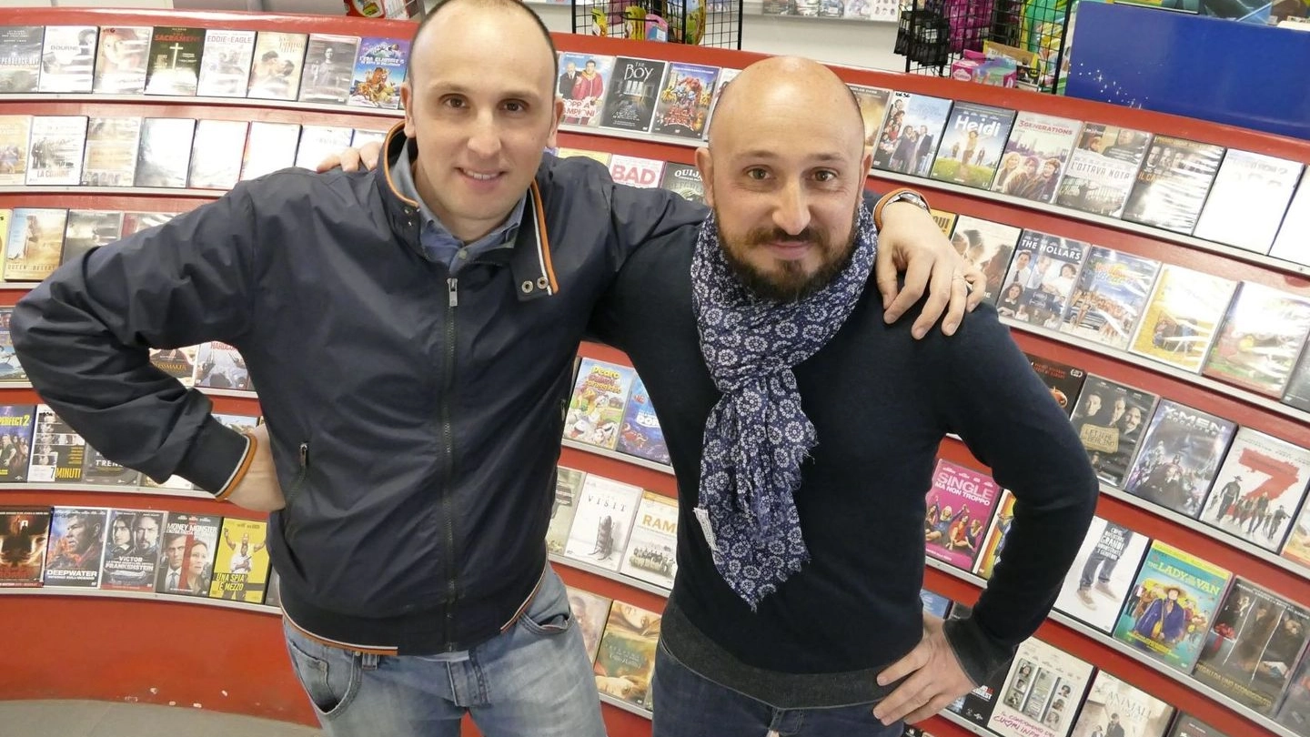 Luca e Marco Branchetti tra le migliaia di titoli di Transvideo (foto Attalmi)