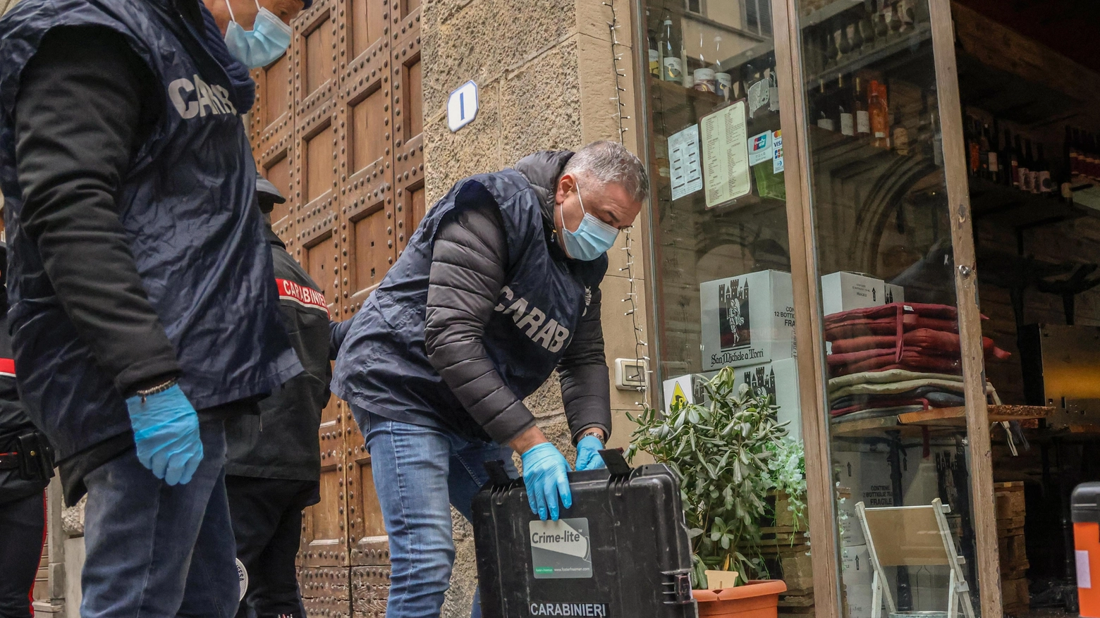 Dalla parte della legge Fiducia in chi vigila Ma l’impresa investe nella videosorveglianza Dalla parte della legge Fiducia in chi vigila Ma l’impresa investe nella videosorveglianza