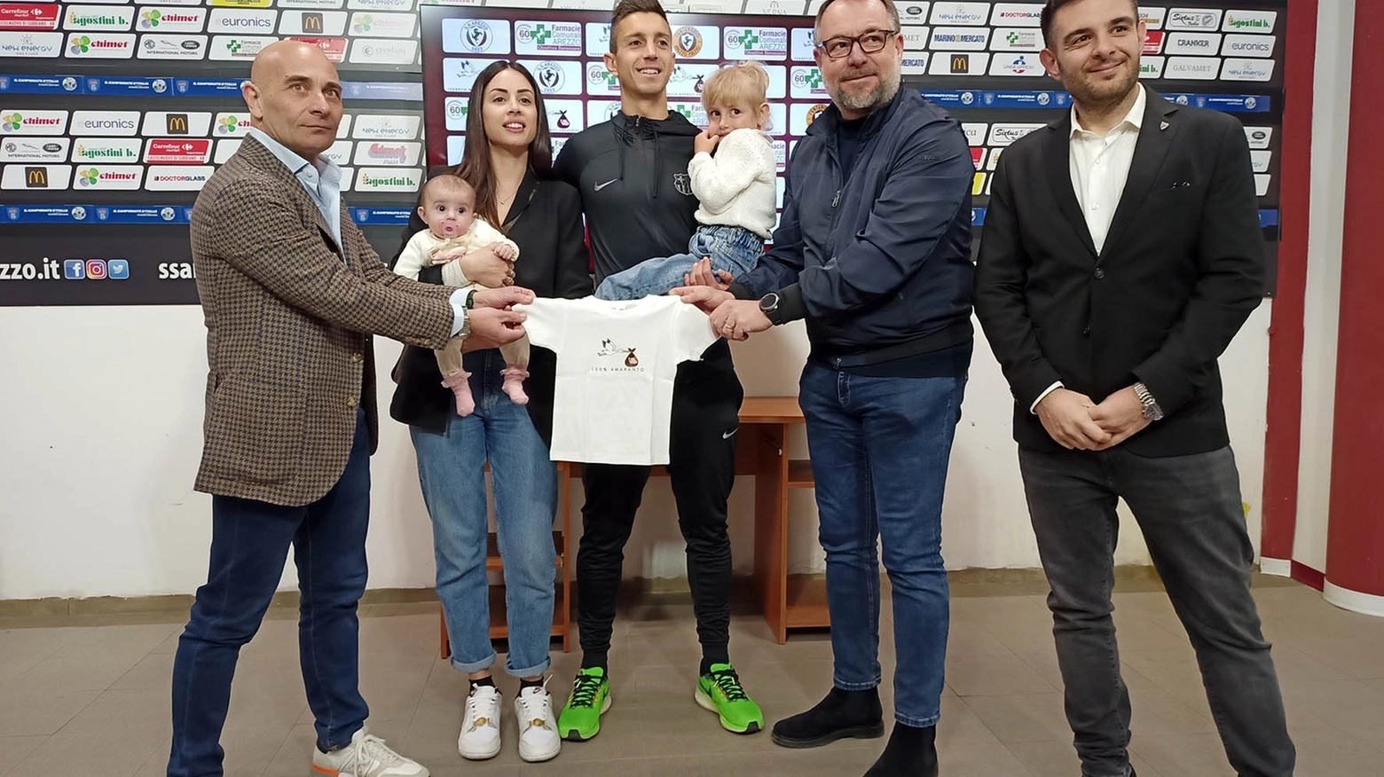 cicogna amaranto cicogna amaranto